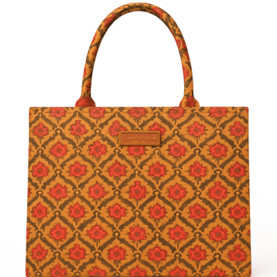 Buy Girl’s Canvas Printed Tote Bag at Bago (bago.valueshop.me, Lahore Pakistan). Trendy, durable & stylish printed tote bag perfect for school or casual use.